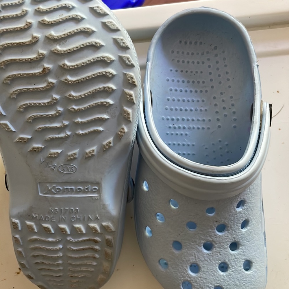 Shoes - Picture 7 of 7